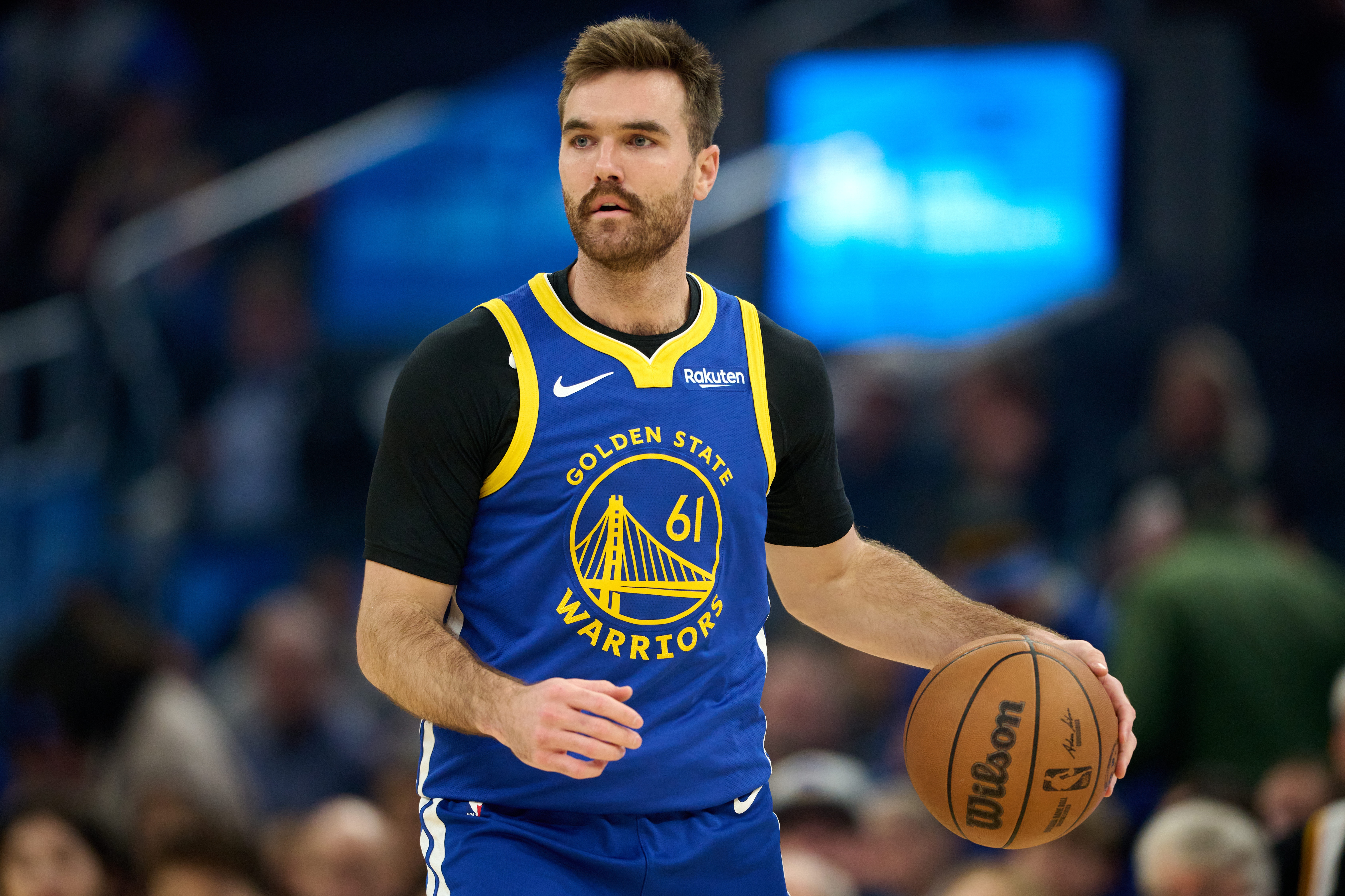 九游会J9-半场射37记三分创历史纪录!解说:勇士三分出手疯狂程度刷新认知