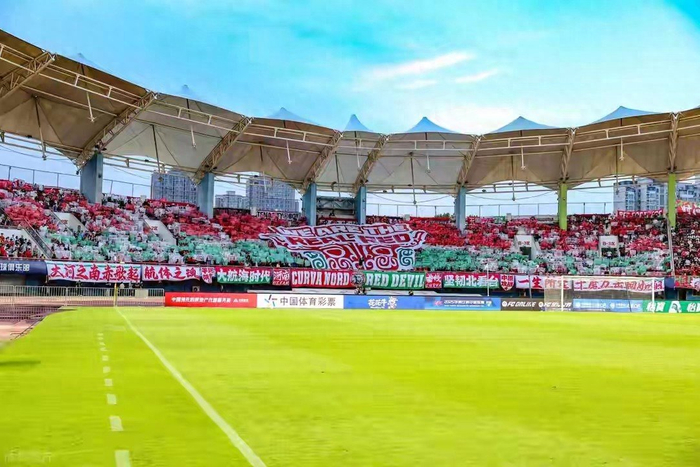 河南队新签“袖珍飞翼”,身高1米54的他凭啥打动主帅?|新疆|吾斯曼|内马尔·达·席尔瓦|内马尔|斯曼_新浪体育_新浪新闻