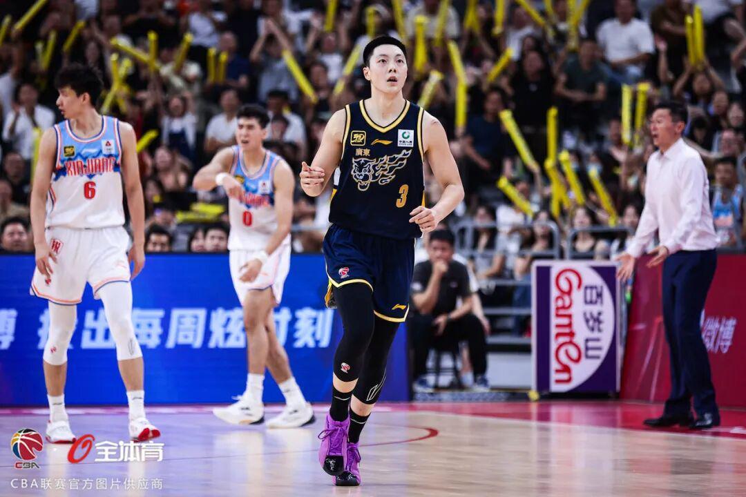 九游会J9官网-3月11日前瞻 I 常规赛硝烟再起,华南虎第二阶段首战新疆